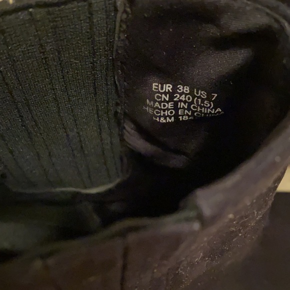 H&M faux suede wedge-heeled booties boots - Picture 2 of 8